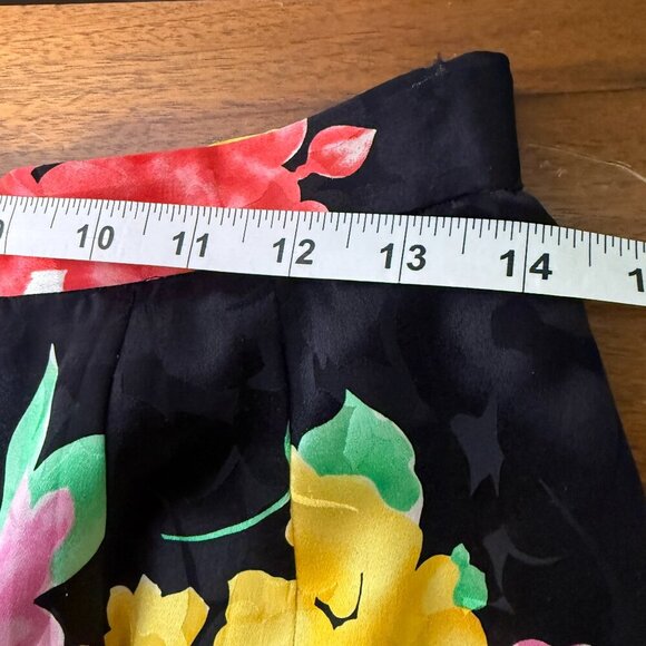 M.B.S. of California 100% Silk Floral Skirt Black with Bright Colors Sz 6 +Belt - Picture 8 of 9